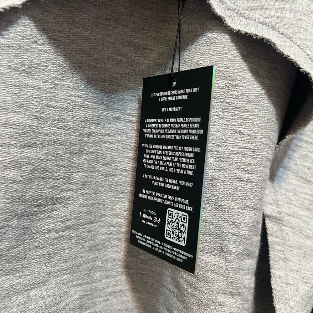 1st Phorm NWT Refine Ultra Crop Light Heather Grey Size Medium - Picture 13 of 15